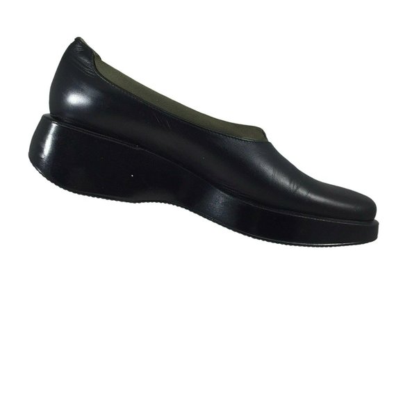 Paola Ferri Italy Shoes Womens EU37 US 6 Black Leather Green Trim Slip On - Picture 6 of 12